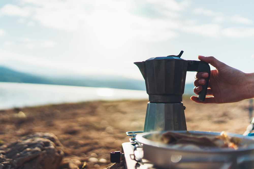 Koffie maken, koken op de camping en terug naar de basis