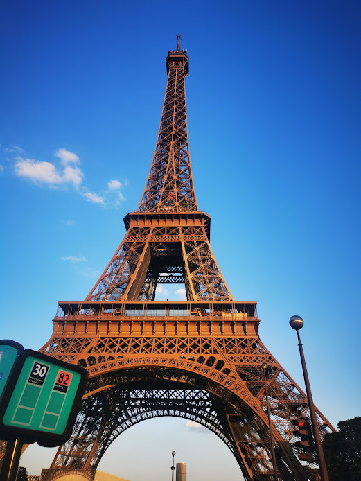 Wandelen in Parijs uitzicht op de Eiffeltoren
